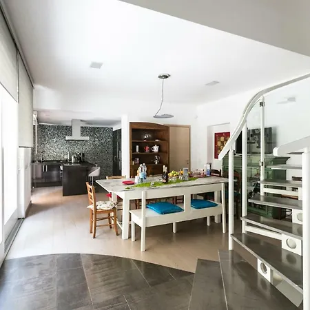 Villa Maria *